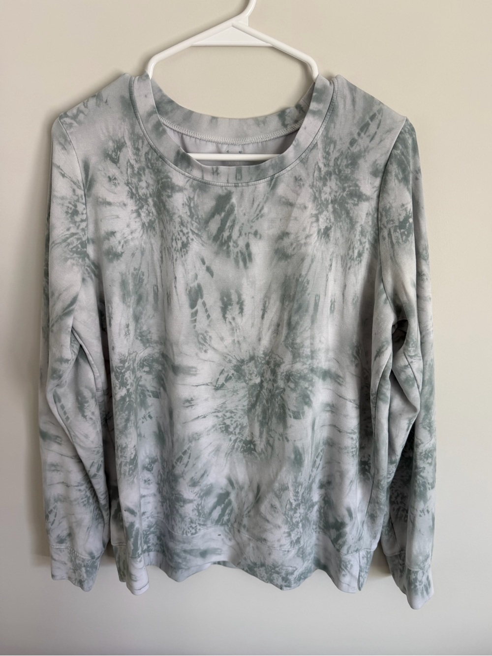 Gaiam Tie-Dye Long Sleeve Women's Top - Sage Green